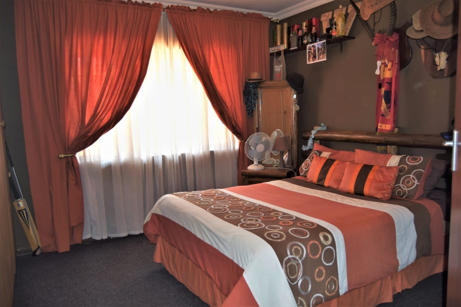 4 Bedroom Property for Sale in Vaalpark Free State